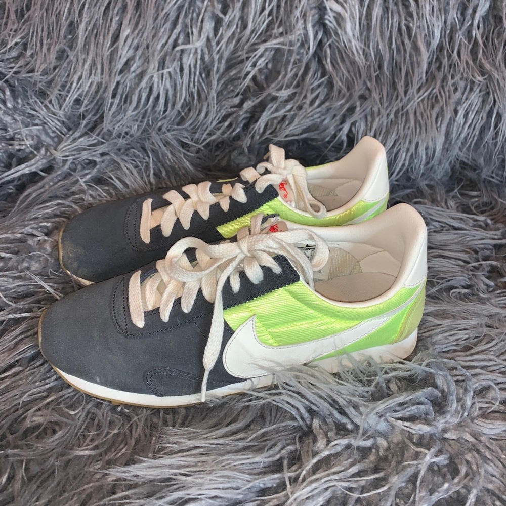 Lime green Nike Retro Sneakers